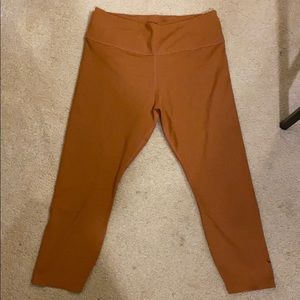 nike dri fit cropped leggings